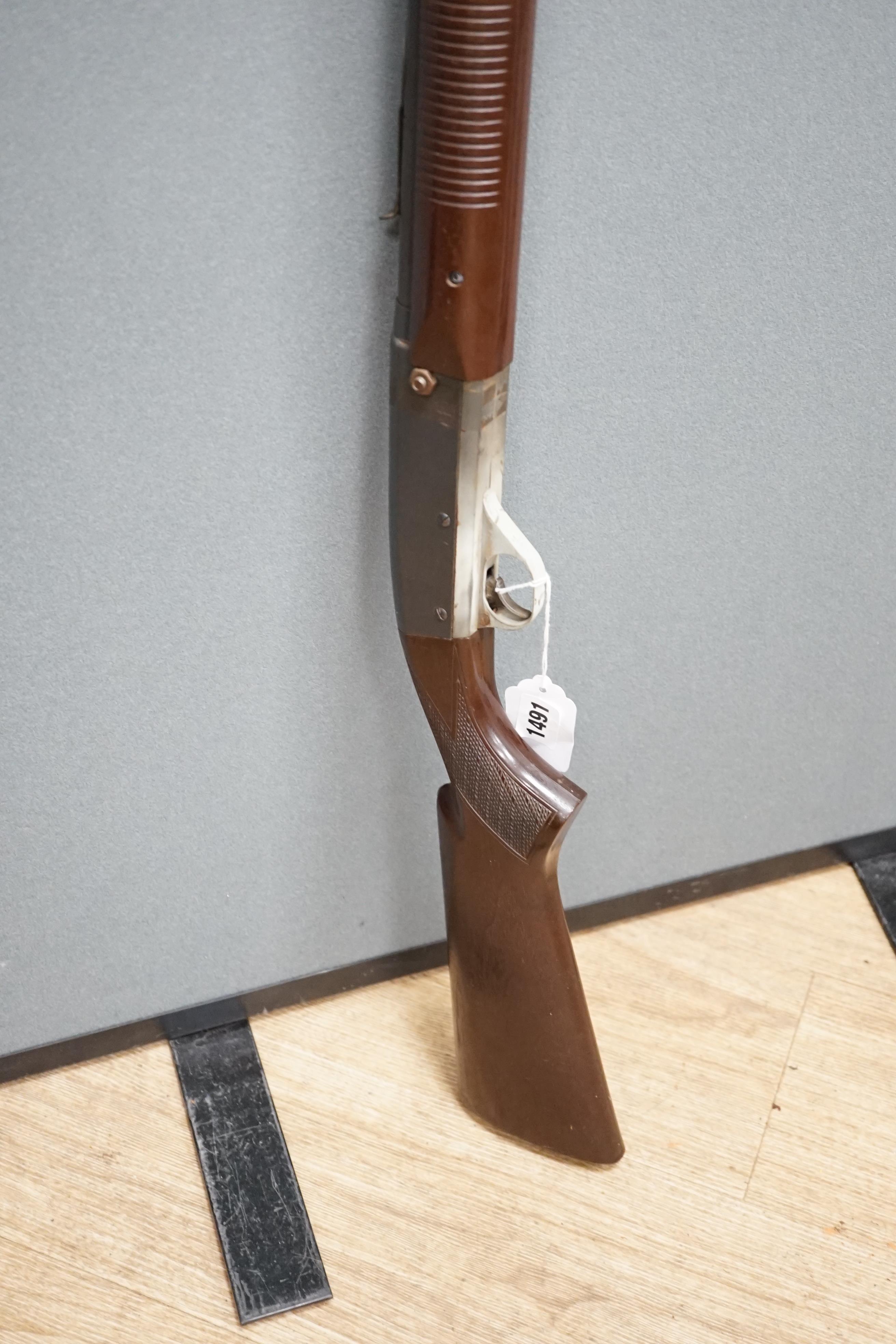 A Model 26 Daisy MFG Co air rifle